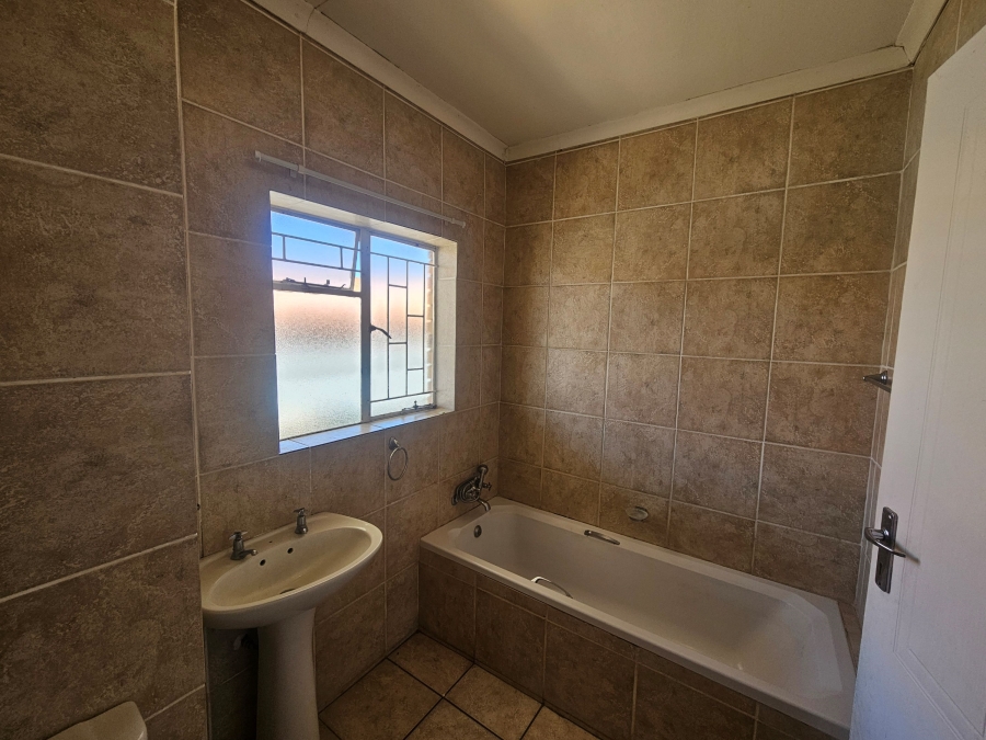 To Let 1 Bedroom Property for Rent in Oudorp North West